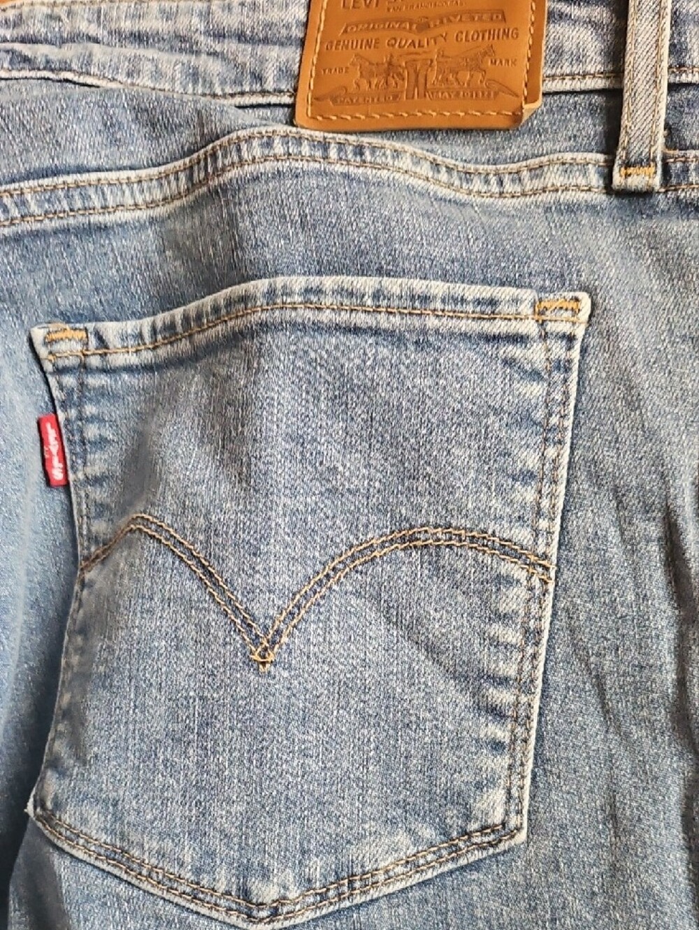 Levi's Light Blue Women's Skinny Jeans - Picture 7 of 7